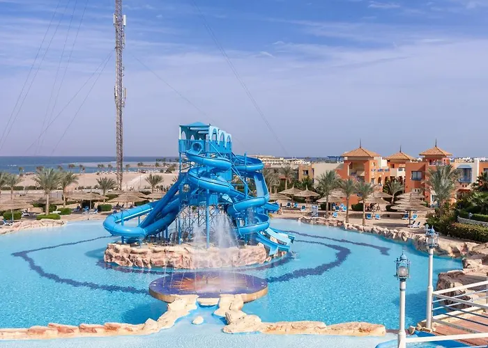 Üdülőközpont Faraana Heights Aqua Park 4*