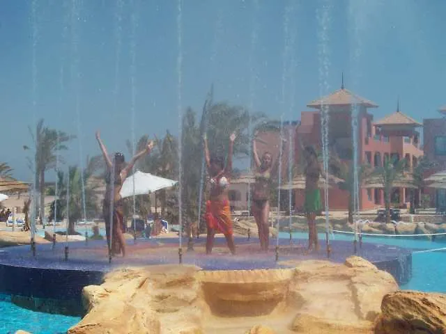 Üdülőközpont Faraana Heights Aqua Park 4*